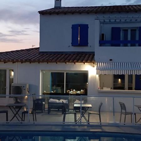 Hotel Le Bleu Marine แซ็งต์-มารี-เดอ-ลา-แมร์ ภายนอก รูปภาพ