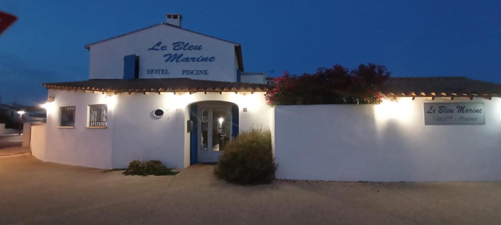 Hotel Le Bleu Marine แซ็งต์-มารี-เดอ-ลา-แมร์ ภายนอก รูปภาพ
